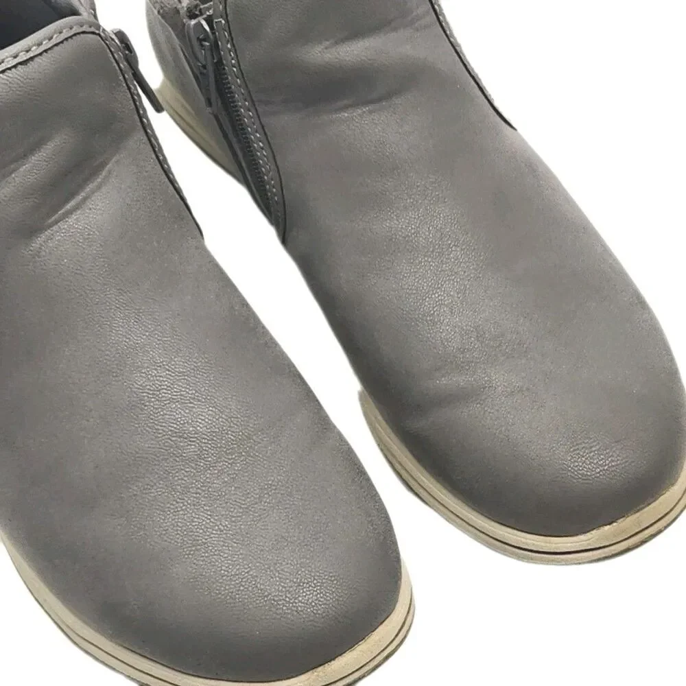 Clarks Cloudsteppers Ankle Boot Shoe Breeze Clover Bootie Gray Women Sz 8.5 Zip